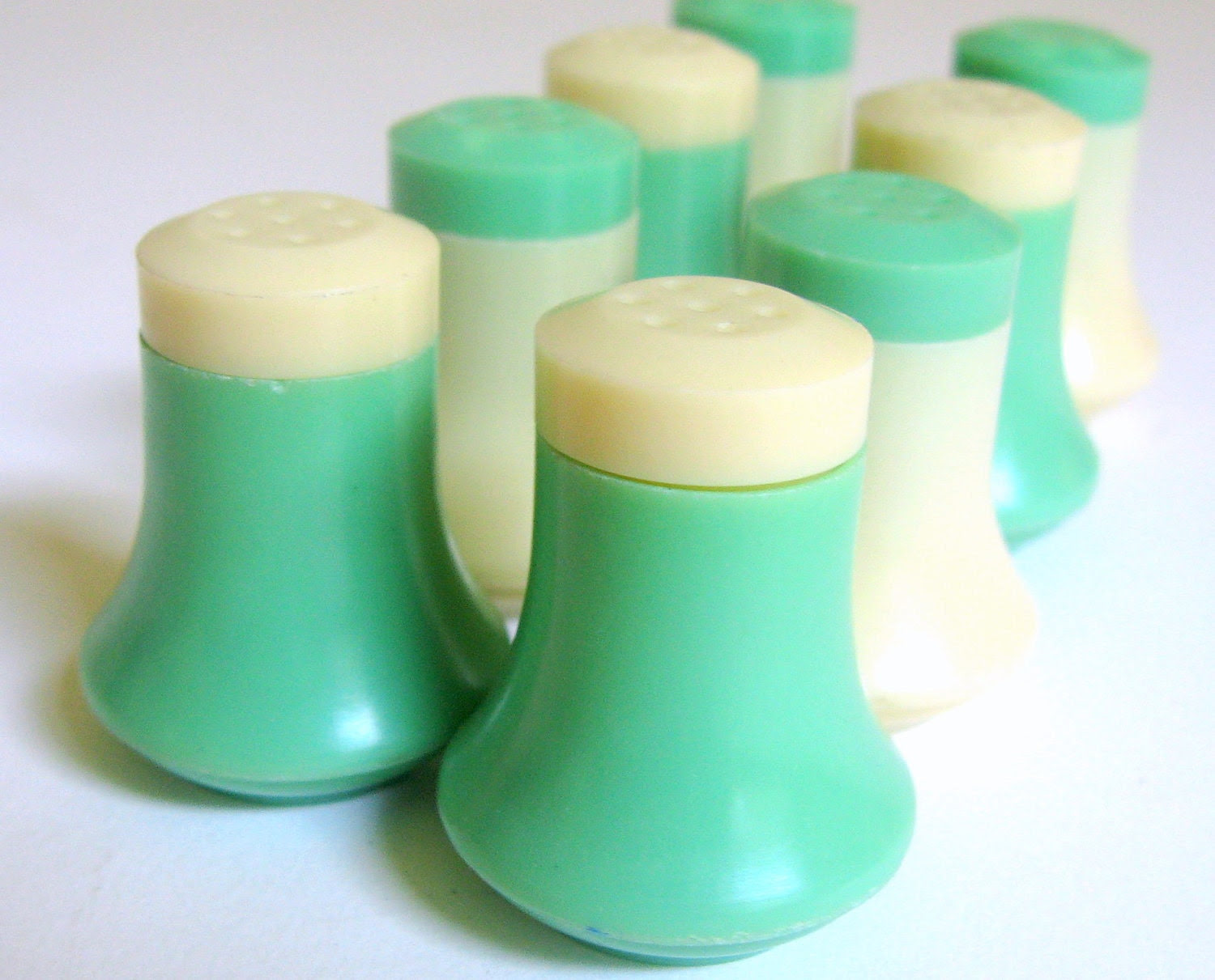 Vintage Melamine Shakers on Etsy Vintage Melamine Shakers on Etsy
