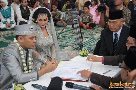 KRISDAYANTI RAUL LEMOS RESMI MENIKAH