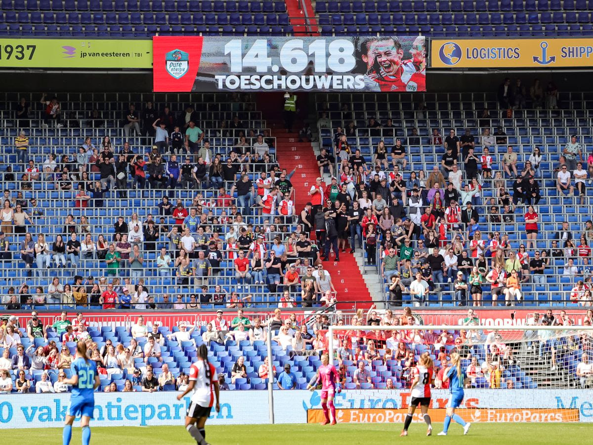 Feyenoord Vrouwen 1 verliezen Klassieker in De Kuip