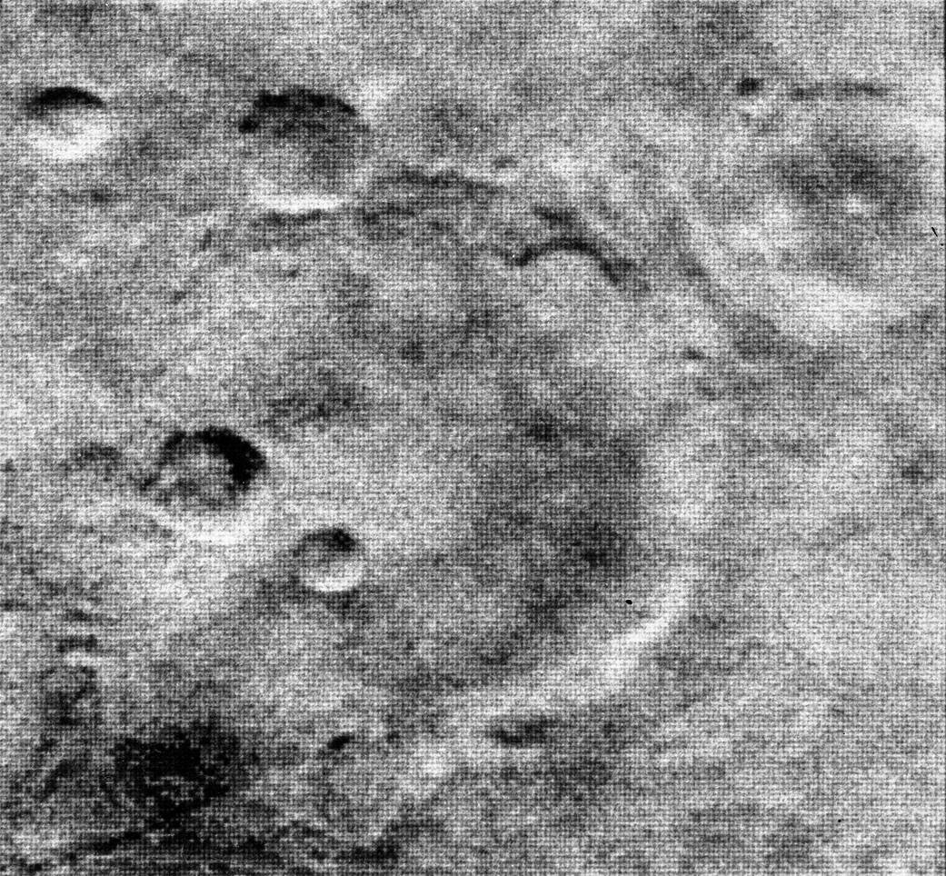 Jul14-1965-Mariner4-images-of-mars2