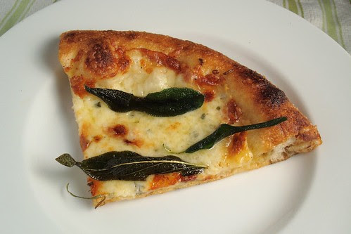Mozza's Pizza Bianca