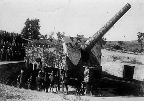 Heavy artillery from the German armoured cruiser Roon, 1915 mounted onshore at Gallipoli