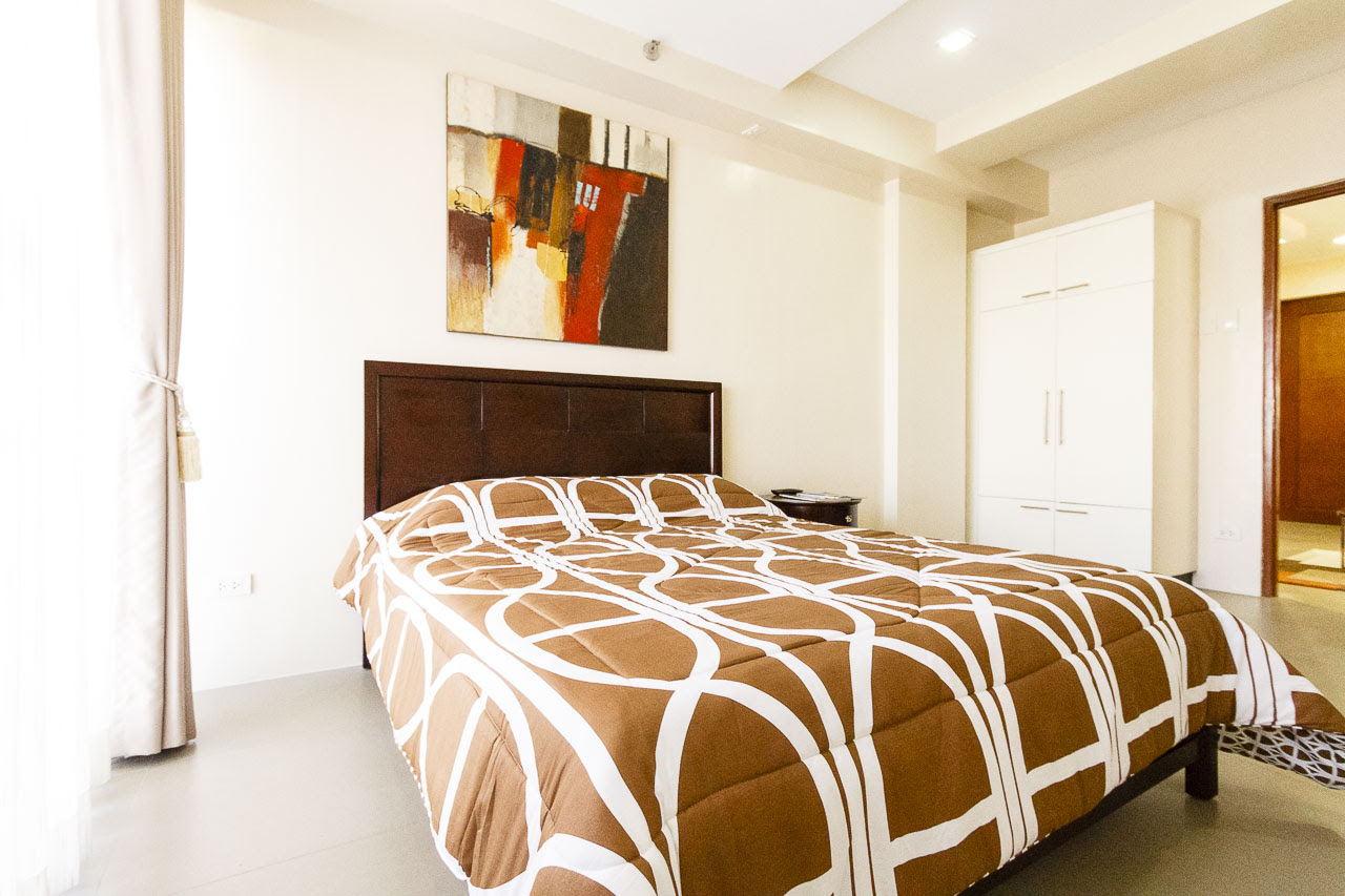 Simple One Bedroom Condo Interior Design Ideas for Small Space