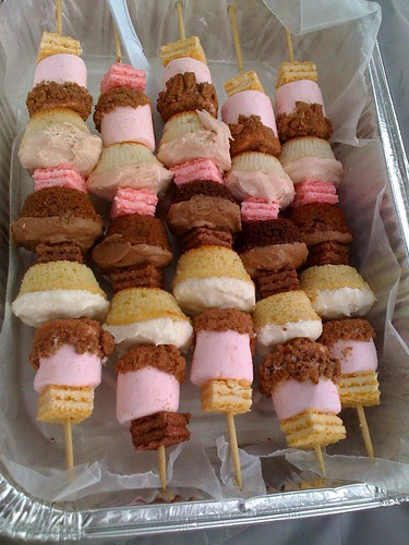 Cupcake kebabs!