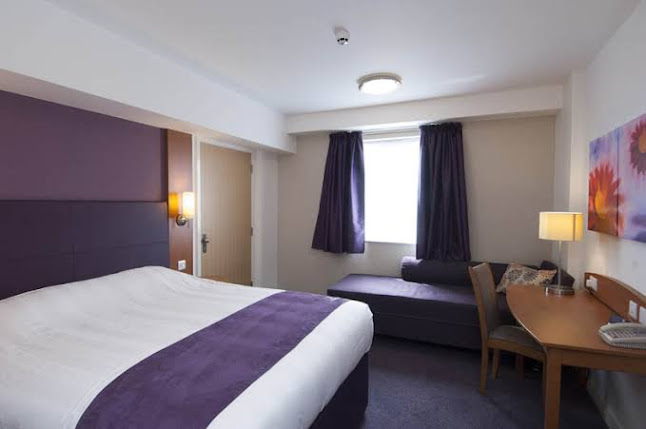 Reviews of Premier Inn Edinburgh Leith Waterfront hotel in Edinburgh - Parking garage