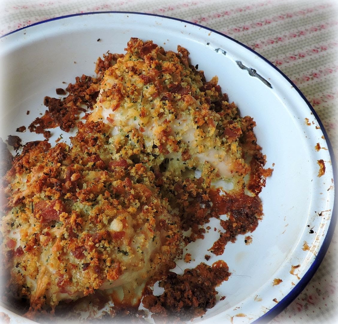 Chicken with a Cheese and Ham Crust Chicken with a Cheese and Ham Crust