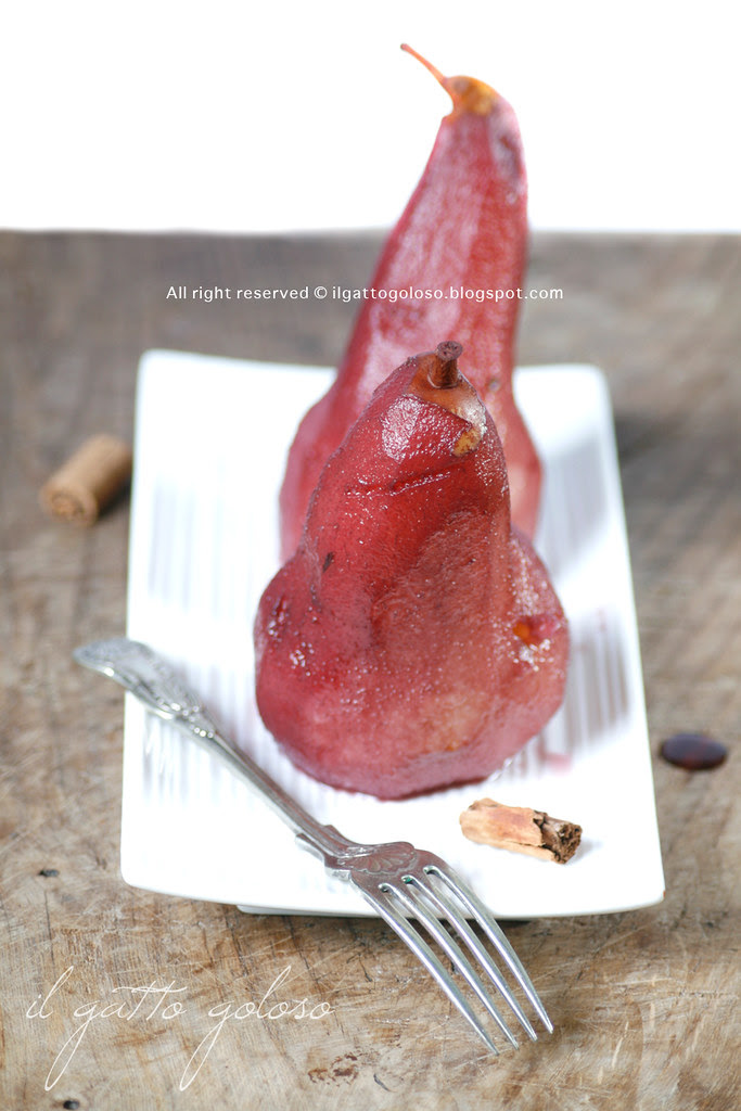 Pere cotte in rosso