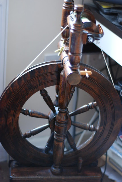 Haldane Orkney spinning wheel in my very tiny flat