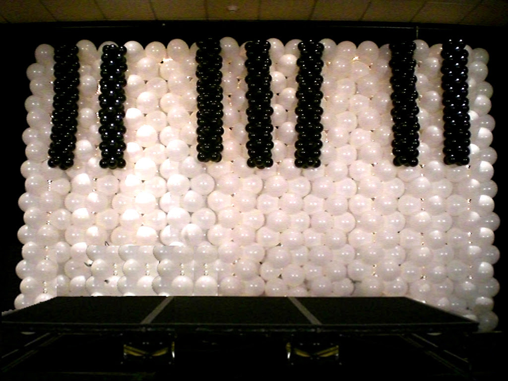 Balloon Decoration Wedding Stage