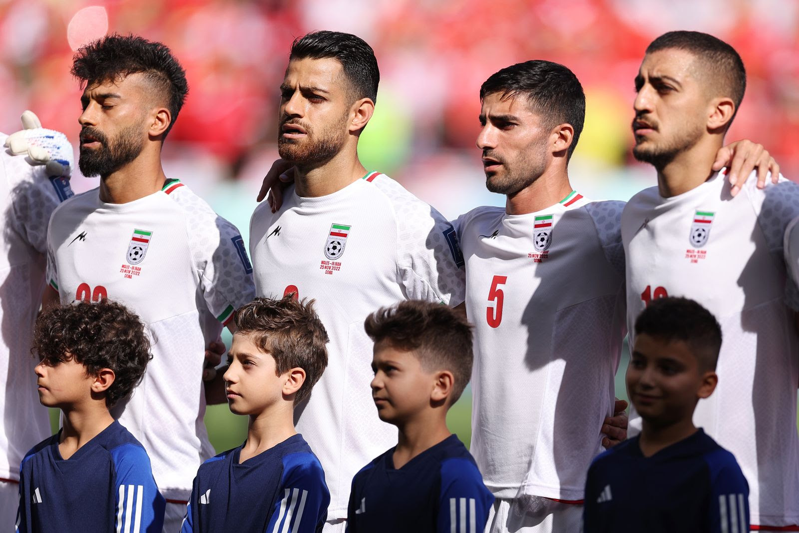 WM 2022: Iraner singen vor Wales-Match Nationalhymne mit