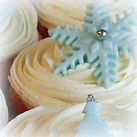 photo vanilla-christmas-cupcakes-2012-2_zpsdc4438ad.jpg