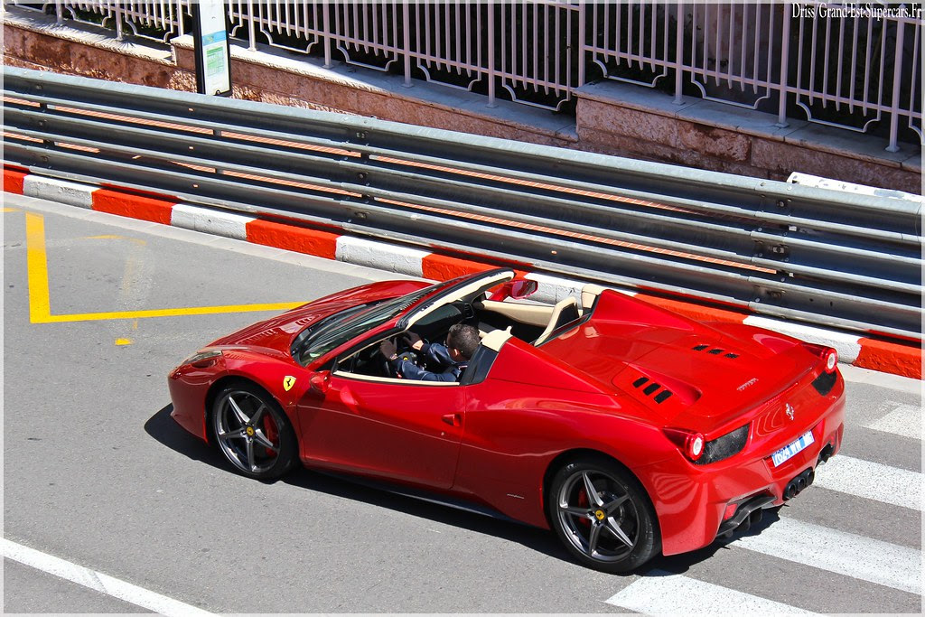 Ferrari 458 italia: Rosso Mugello Ferrari 458 Spider in France
