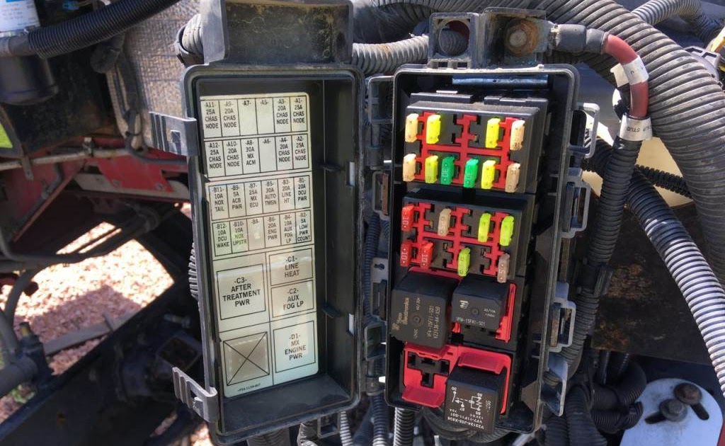 2006 Kenworth Fuse Panel Diagram / 2001 Kenworth W900 Fuse Box Diagram