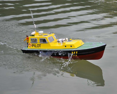 Pilot Boat at speed