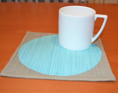 modern mug rug