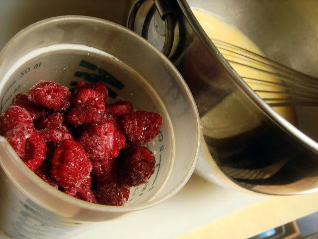 King's Hawaiian Raspberry Bread Pudding Bowl