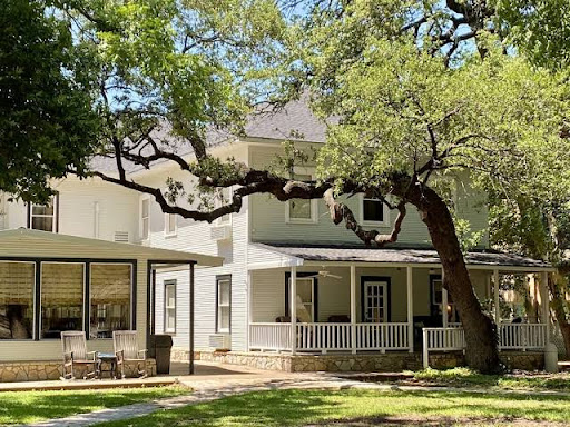 Boutique Hotel «Inn On The River», reviews and photos, 205 SW Barnard St, Glen Rose, TX 76043, USA