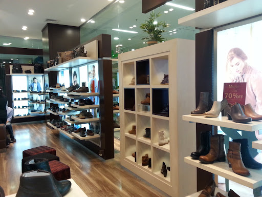 Tiendas clarks en Medellin