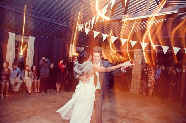 http://i892.photobucket.com/albums/ac125/lovemademedoit/WE_freestatefarmwedding_045-1.jpg?t=1308671153