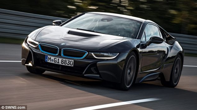 The structure of overlapping and interlocking surfaces contributes to the unmistakable appearance of the BMW i8