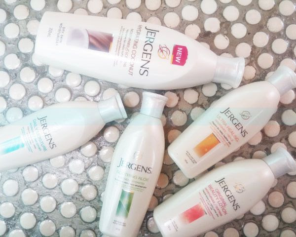 photo beauty-blogger-philippines-lovingsunshine-kumiko-mae-Jergens-Lotion-Hydrating-Coconut-GetGlowingWithJergens-2_zpskboemxnp.jpg