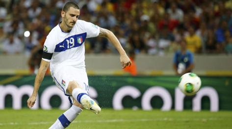 Bonucci calcia il rigore decisivo. Reuters