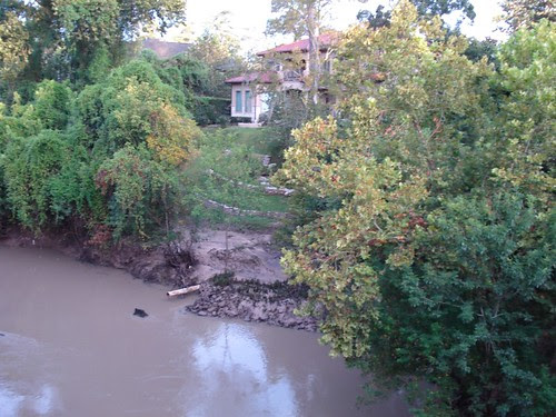 The image “http://farm3.static.flickr.com/2199/1856008290_d4d6e5287c.jpg?v=0” cannot be displayed, because it contains errors.