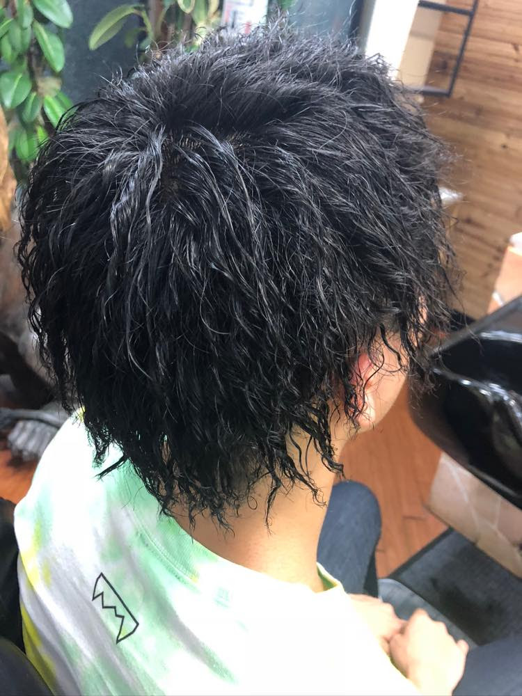 【2020年のベスト】 針金 パーマ メンズ 最高のヘアスタイル画像