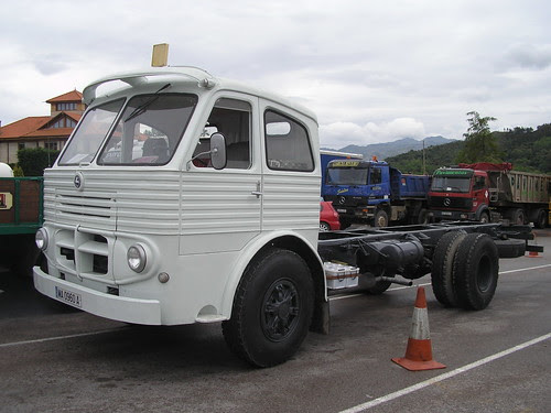 Pegaso 1061 a Hoznayo (Cantàbria)