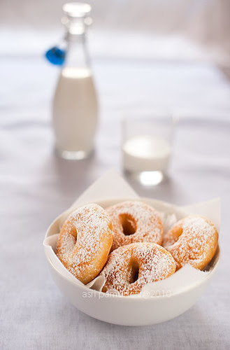 doughnut with sugar