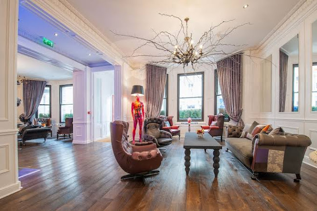 theexhibitionisthotel.com