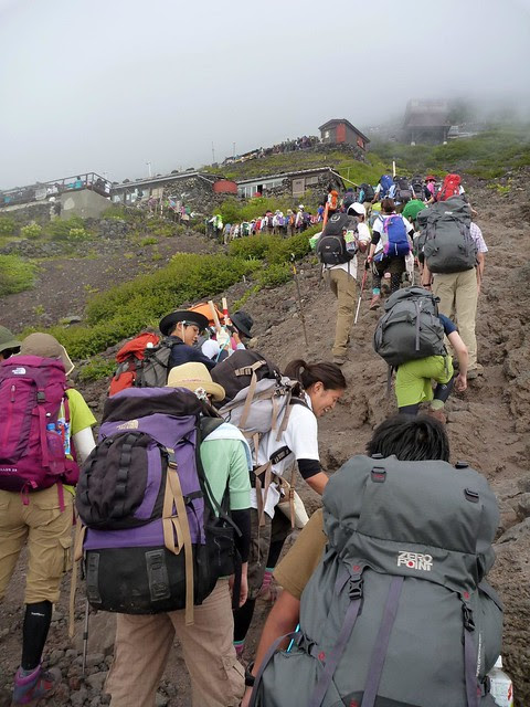 富士山登山(援人やま部) Mt.Fuji Trekking 2012