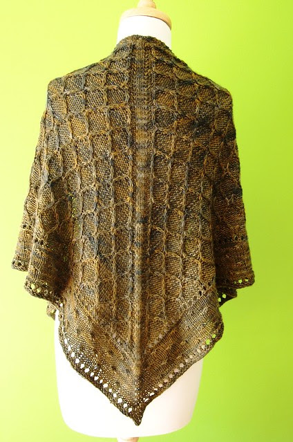 Lattice shawl