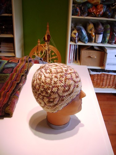Reflection hat made with handspun yarn-4