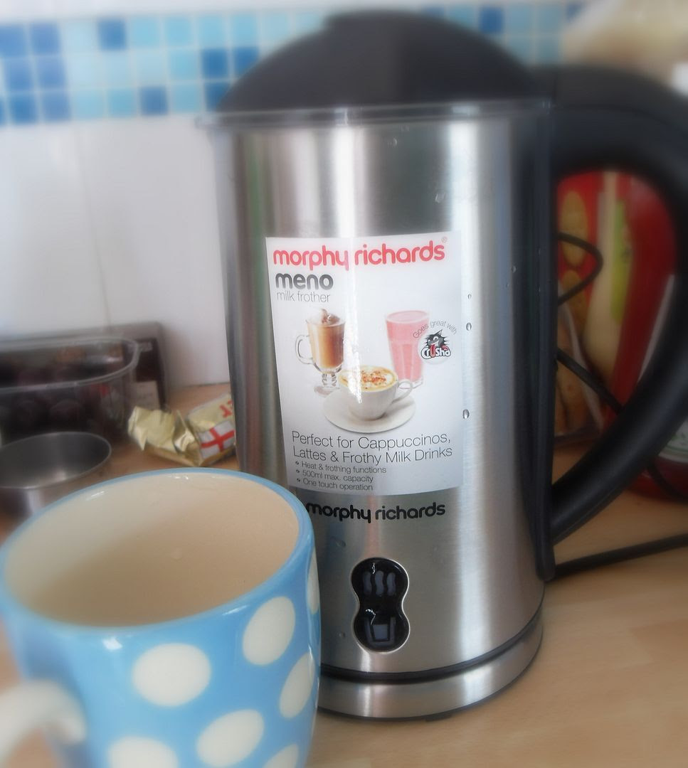 The English Kitchen: Morphy Richards Meno Milk Frother
