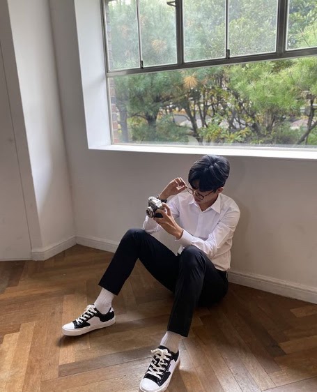 Singer Im Young-woong revealed his appearance at the shooting site.