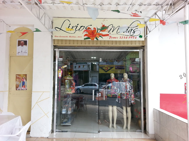 Lírios Modas