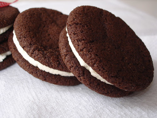 Chocolate Sandwich Cookies with Vanilla-Cream Filling (Homemade Oreos)