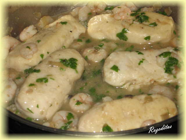 GUISO DE MERLUZA Y GAMBAS