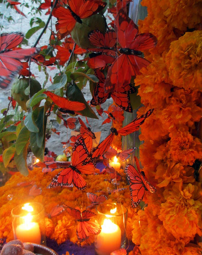 Dia de los Muertos altars