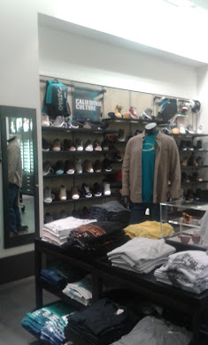 OAKLEY - Loja de roupa