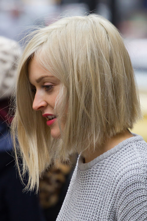 Fearne Cotton Straight Ash Blonde Asymmetrical Bob Fearne Cotton Straight Ash Blonde Asymmetrical Bob