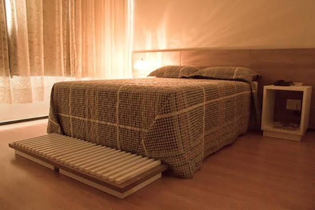 Horário de funcionamento de Ambassy Hotel