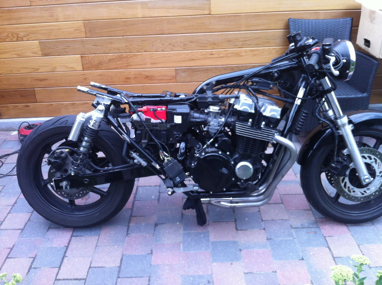 Demontage batteries honda cbf 110 - Al Munawar