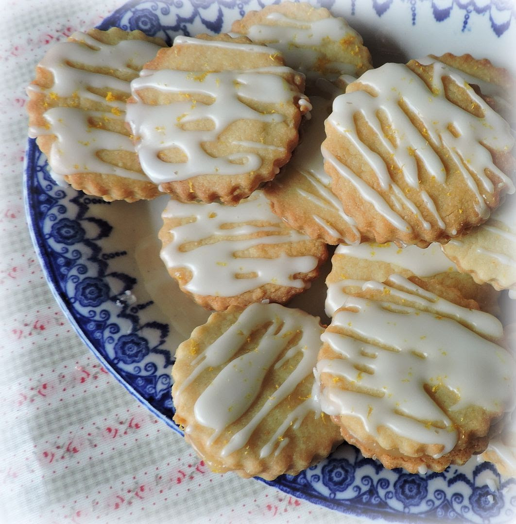 Lemon Kisses Lemon Kisses