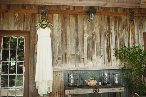 Texas outdoor wedding | 100 Layer Cake