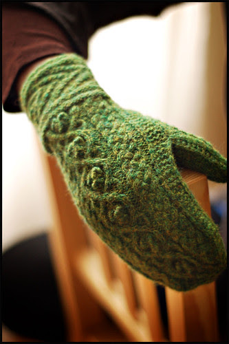 Druid Mittens (by b r o o k l y n t w e e d) Druid Mittens (by b r o o k l y n t w e e d)