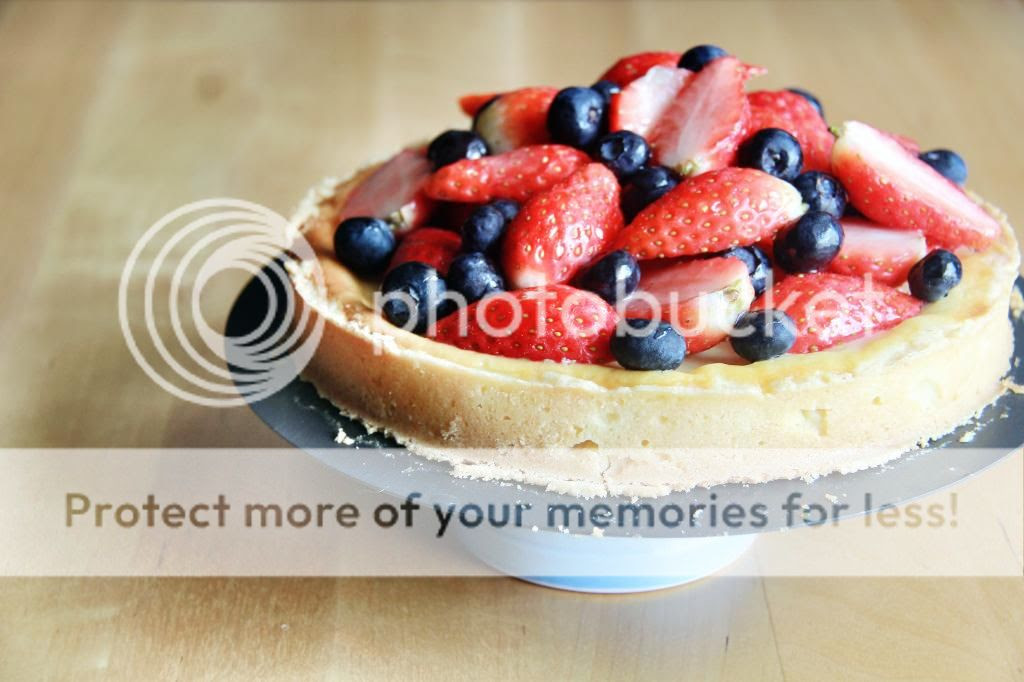 dessert - berries (cheesecake) tart