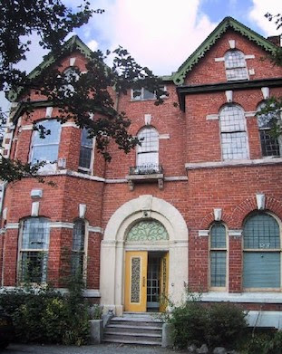 86 Palatine Road outside front view