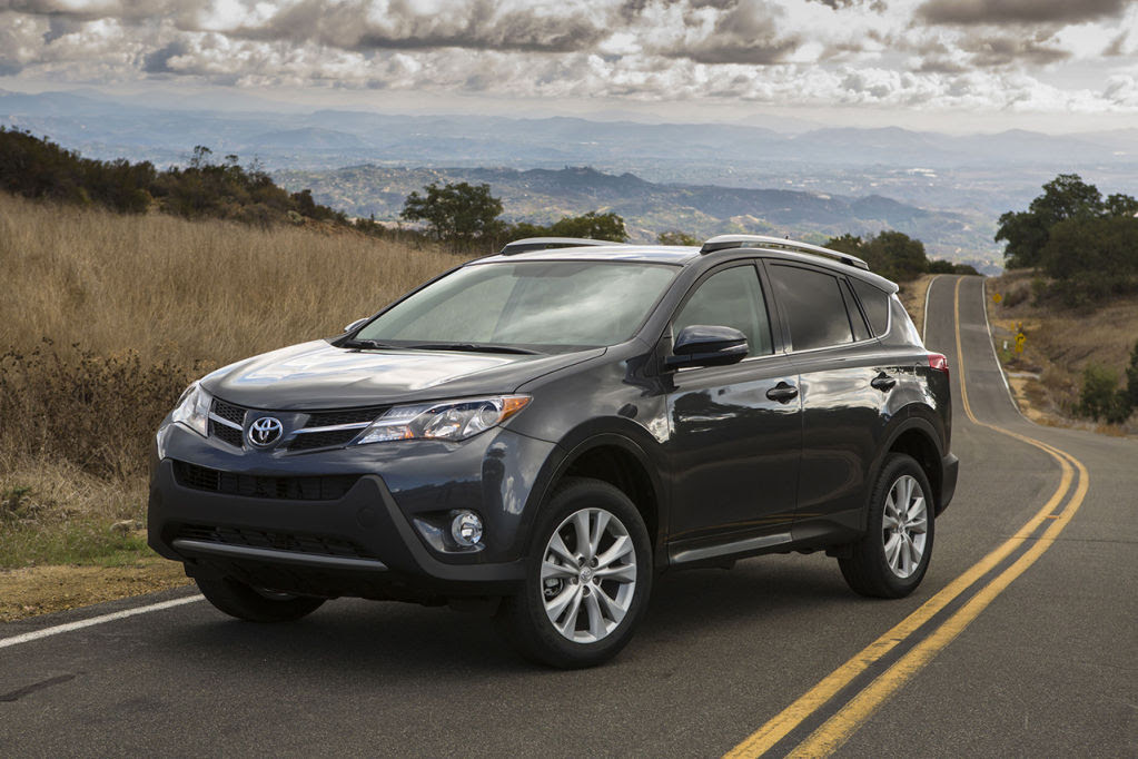 Heels on Wheels: 2013 Toyota RAV4 Review Heels on Wheels: 2013 Toyota RAV4 Review